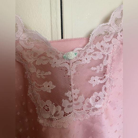 Victoria’s Secret vintage Cottagecore satin lace embroidered cami tank - Picture 6 of 6